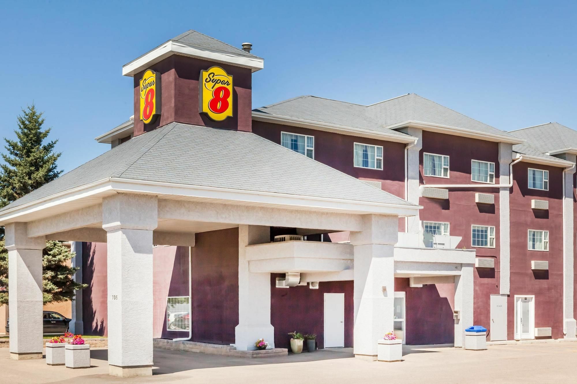 Super 8 By Wyndham Saskatoon Near Saskatoon Airport Hotel Exterior foto